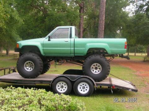 1985 Toyota 4x4 (1986 Body)