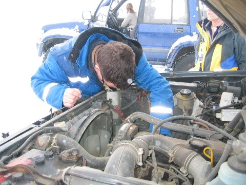 Dagur checking the engine