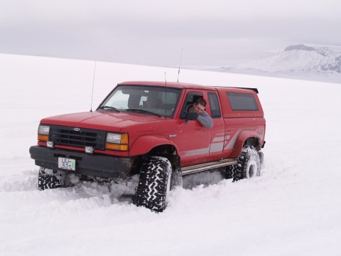 OffRoad Trip Trouble - Ranger in deep snow