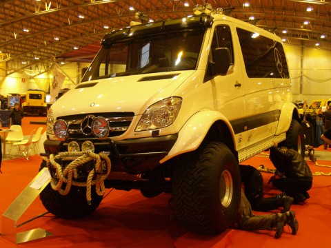 Mercedes Benz Sprinter on 44 inch tires