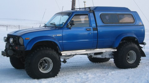 4x4-snow-and-ice-toyota-hilux.jpg
