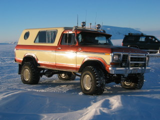 An old F-250