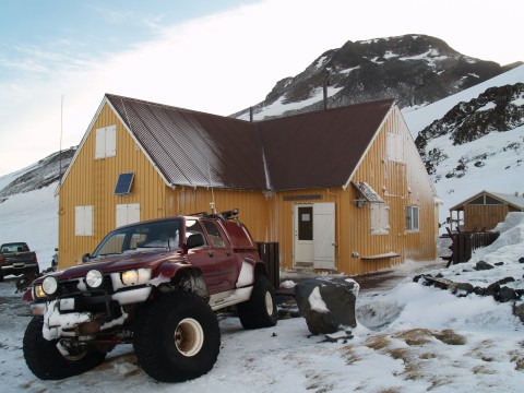 The hut Sigurdarskali at Kverkfjoll