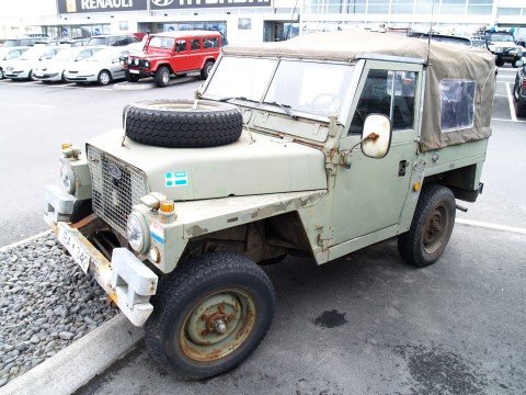 Extra light-weight military Land Rover