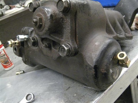 In addition the steering box is drilled for a special steering jack.