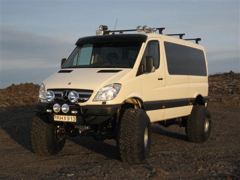 Mercedes Custom Wheels on Custom Sprinter Van   Mercedes Benz Sprinter On 44 Inch Tires