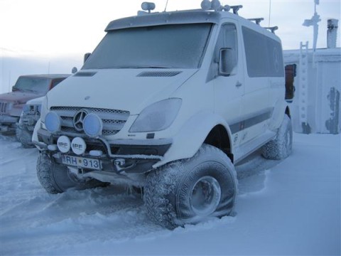 Mercedes Sprinter Van. Custom Sprinter Van - Mercedes