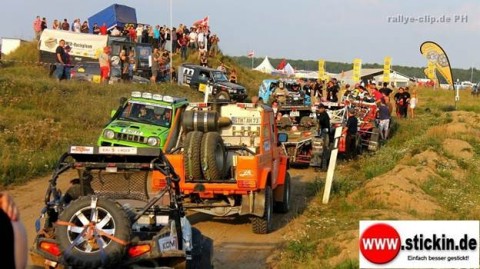 Team WERK1 raced the green diesel and blue petrol Suzuki Jimny against other higher horsepower rigs. 