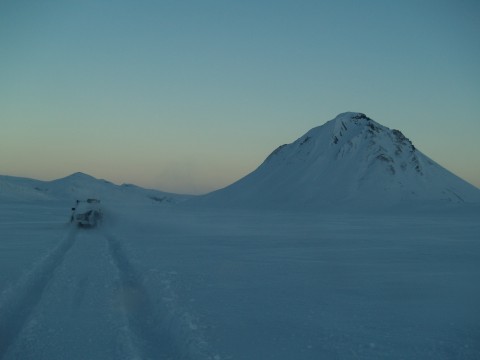 Light is fast fading for the day and we are getting close to the hut. 