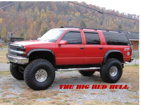 The Big Red Bull, Chevrolet Suburban, 1995