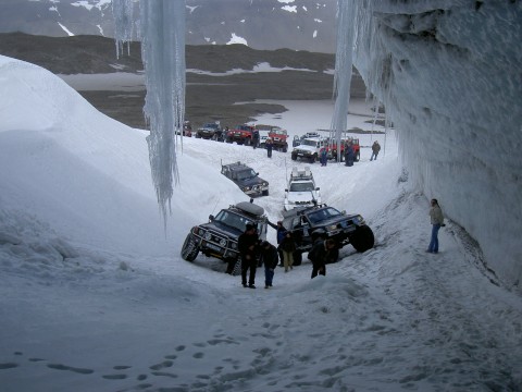 Toyota 4Runner - in the ice cave