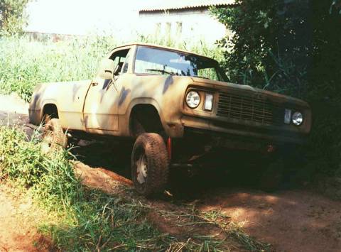 Dodge W200 / M880 1977 Project