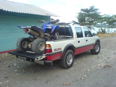 2000 Isuzu TFS Pickup