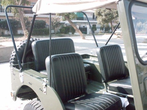 Willys Jeep 1951 - seating arrangements