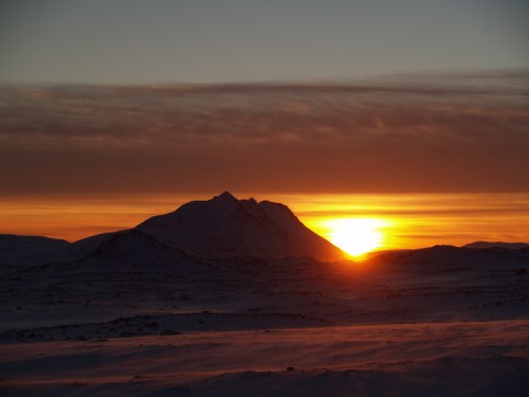 Sunset over mt. Thrihyrningur