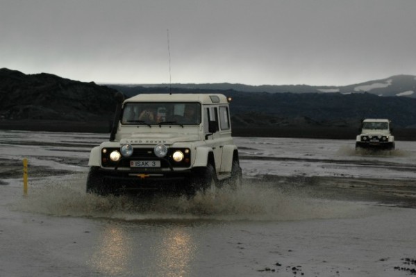 Land Rover ISAK Calendar - Catching amazing offroading moments!