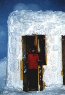 Hut at Grimsfjall