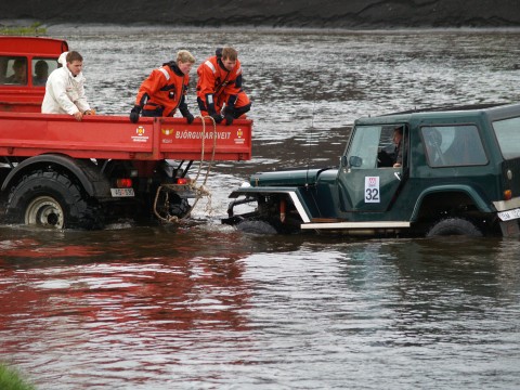 Formula Off Road - Rescue from river