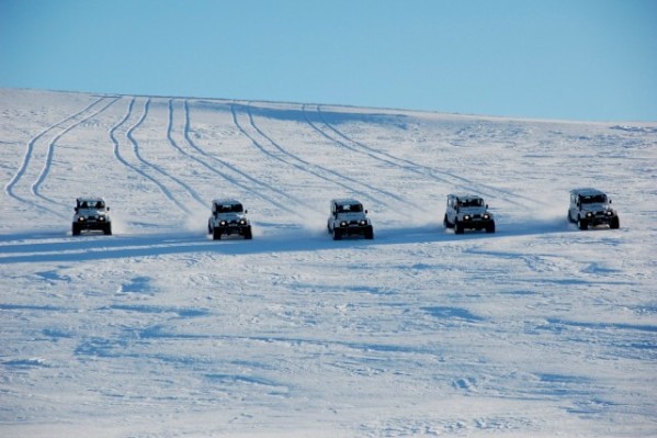 Land Rover ISAK Calendar - Catching amazing offroading moments!