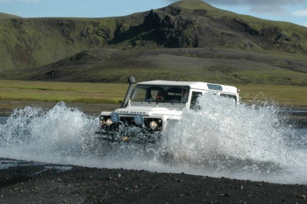 Land Rover ISAK Calendar - Catching amazing offroading moments!