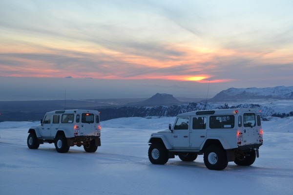 Land Rover ISAK Calendar - Catching amazing offroading moments!