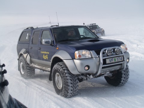 Magnus on his Nissan Navarra with the 38 inch Ground Hawks.