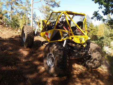 The shining Yellow Spider with the Volvo c303 portal axles.