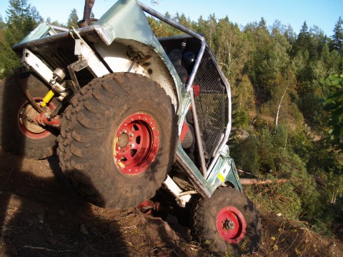 Fredrik Assarson from Sweden on his souped up Suzuki SJ423 shows great determination and wins in the Modified class.