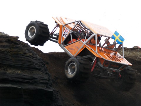 Hans Mäki is driving Insane