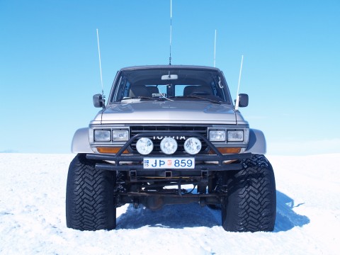 LandCruiser 60 on 44 inch tires