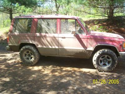 1991 isuzu trooper "mini mudder"