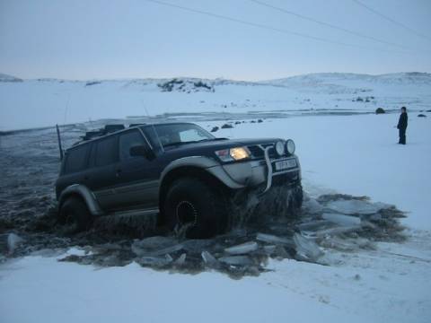 Nissan Patrol 2001on 44 inch tires